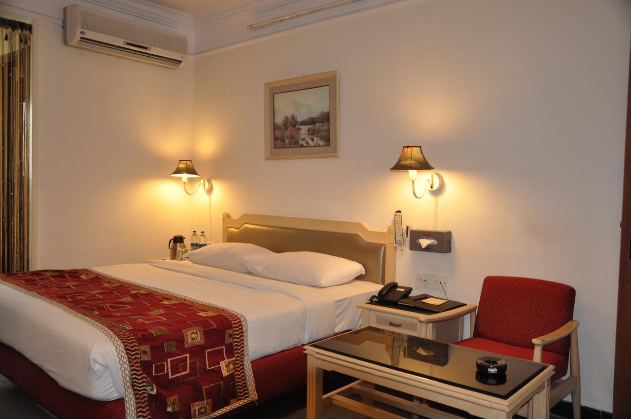 Hotel Sovereign Daman Εξωτερικό φωτογραφία