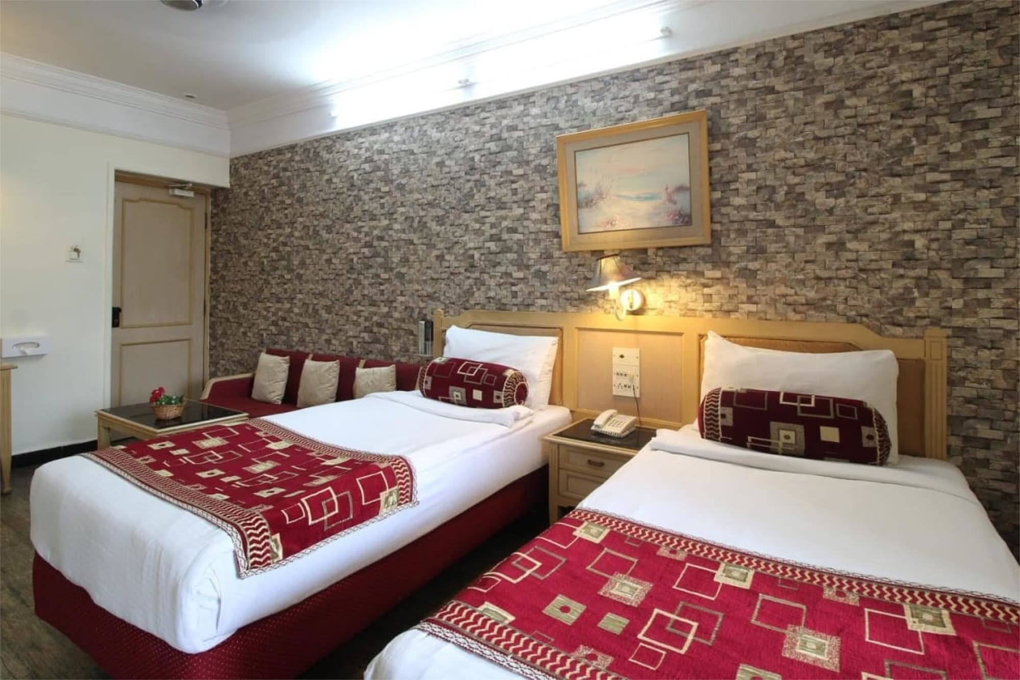 Hotel Sovereign Daman Εξωτερικό φωτογραφία