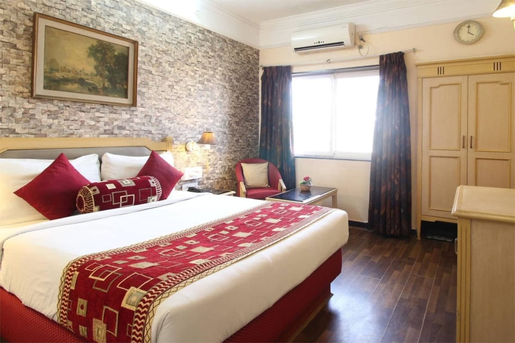 Hotel Sovereign Daman Εξωτερικό φωτογραφία